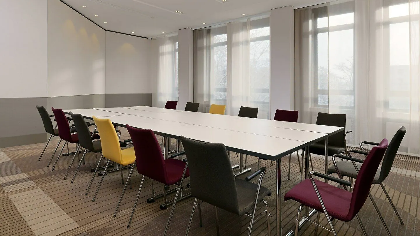 ****  Отель Sheraton Muenchen Westpark Hotel  Германия