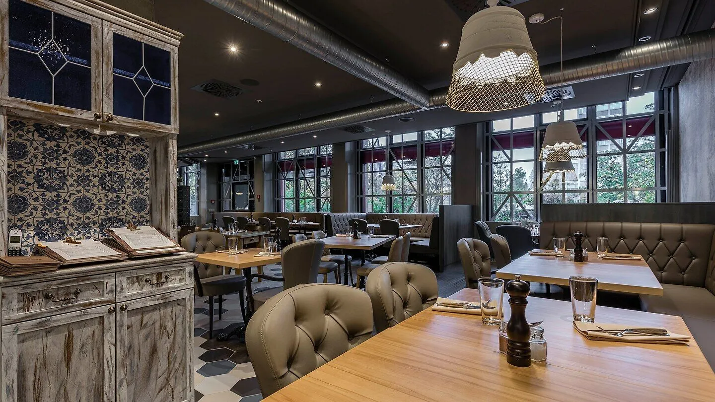 Отель Sheraton Muenchen Westpark Hotel  4*, Мюнхен